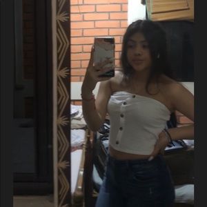 Meet your Posher, Isabella